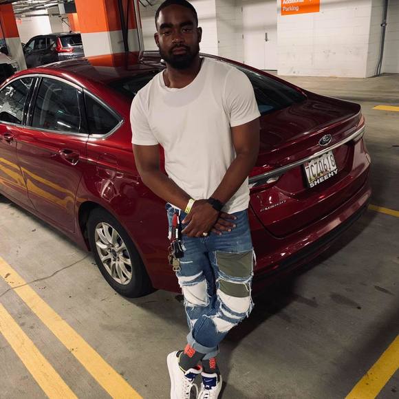 Meet your Posher, Ayo - Picture 1 of 1